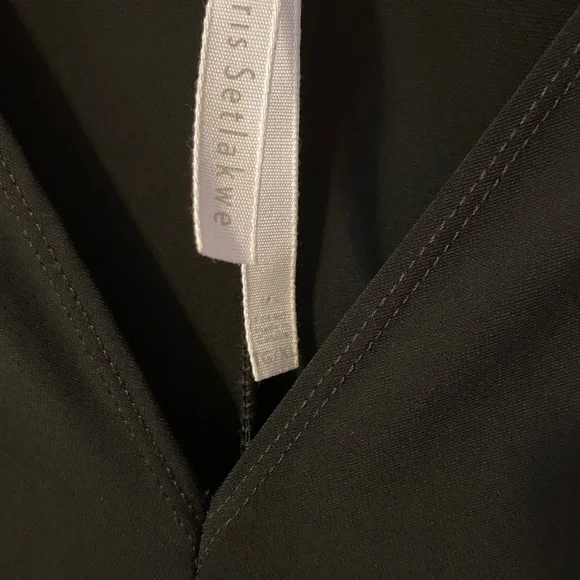 LBD. - Picture 2 of 6